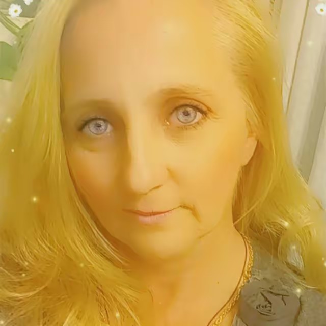 sadblueeyes530 Sandra