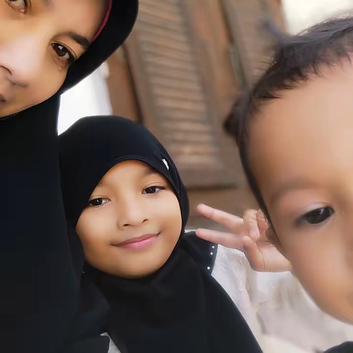 ดัมนีฟ  shop