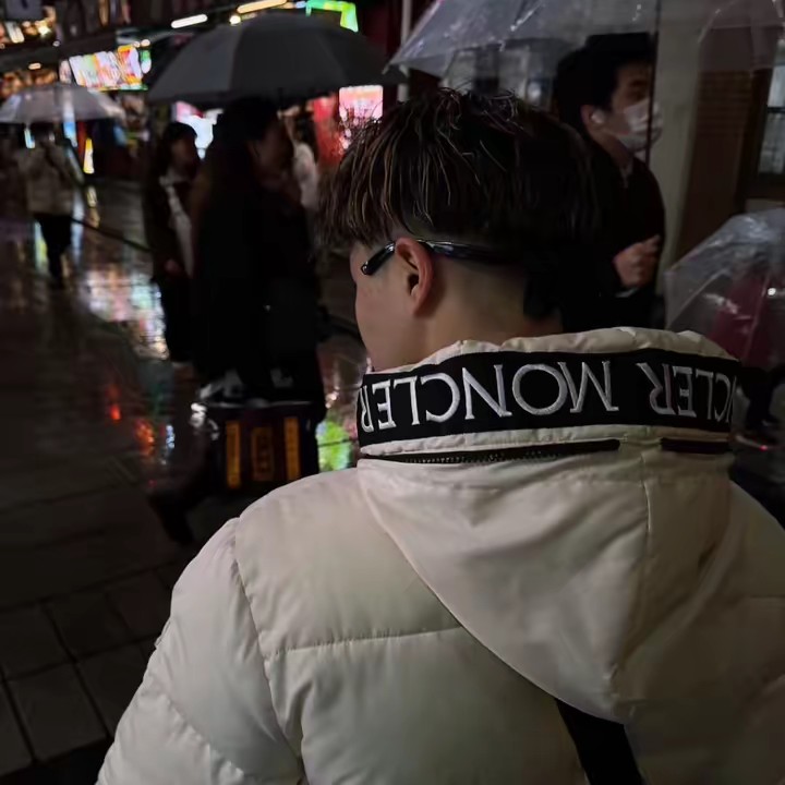 カクレモモジリの糞