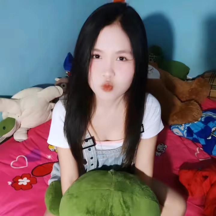 𝕸𝖔𝖒𝖆𝖞⚡︎🧐💫