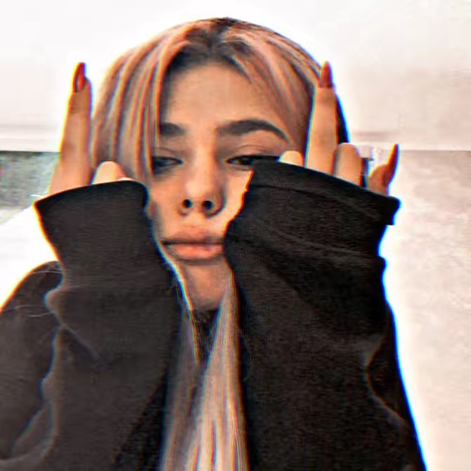 ♛ιιι_ϲяϰϲκє∂_ιιι♛