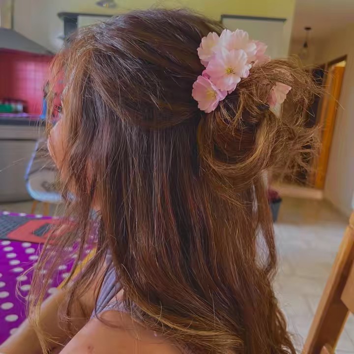 𝐀 𝐍 𝐆 𝐈 𝐄 ☆