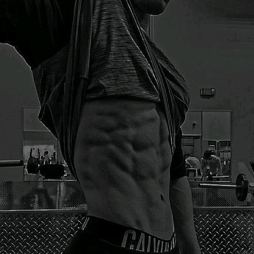 🕷️                        🕷