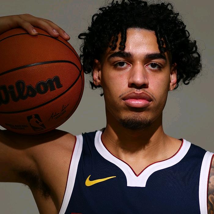 Julian strawther biggest fan