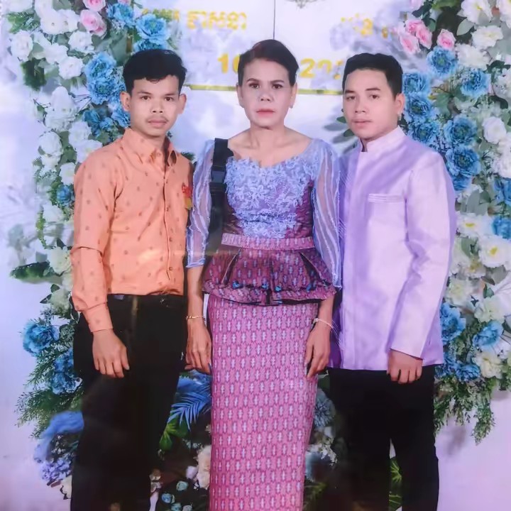 ម៉ាក់ វីរៈ លីហ្វុង