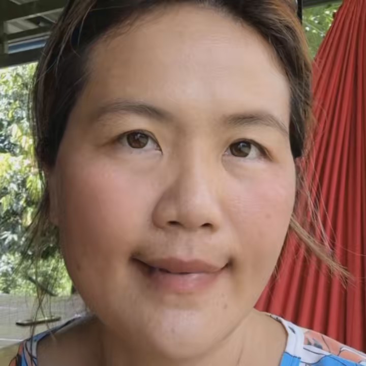 แม่จารุ เป็นแม่บ้าน