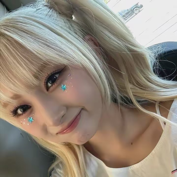 Lali ( sana's wife )