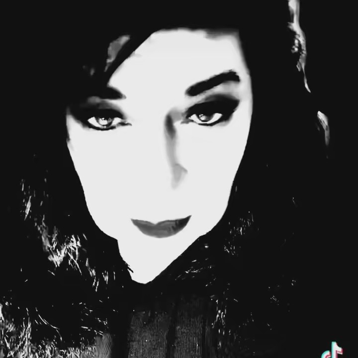 🐉🇭🇺TheBeaconQueenOfHungary