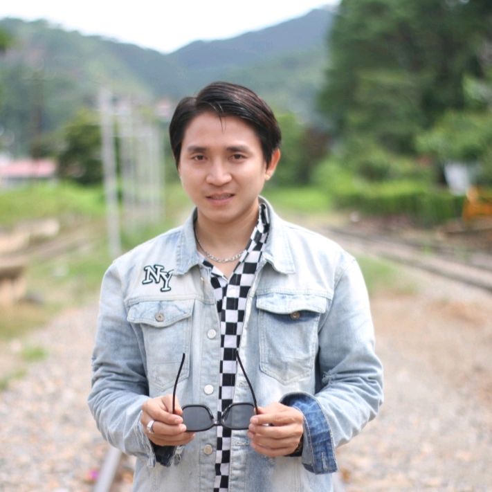 Kaung San Thu😍😘