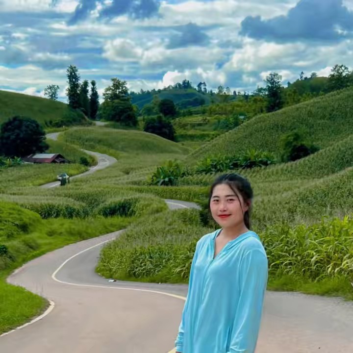 { ไบร์ท } สุทธิดา