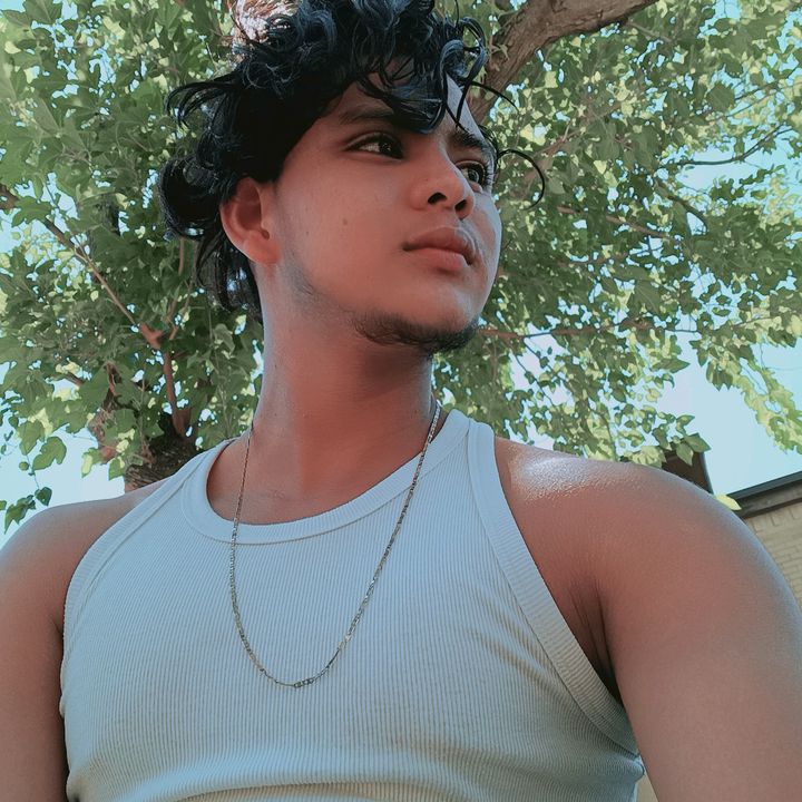 Oliver  50🇭🇳🇭🇳🇭🇳🇭🇳🇭🇳