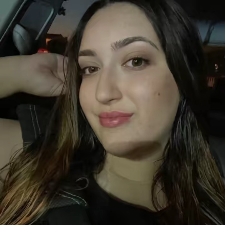 E S T E F A N I A 💥