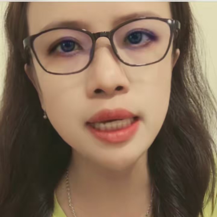 Angela Chu 🇹🇼( Hoàn Châu)