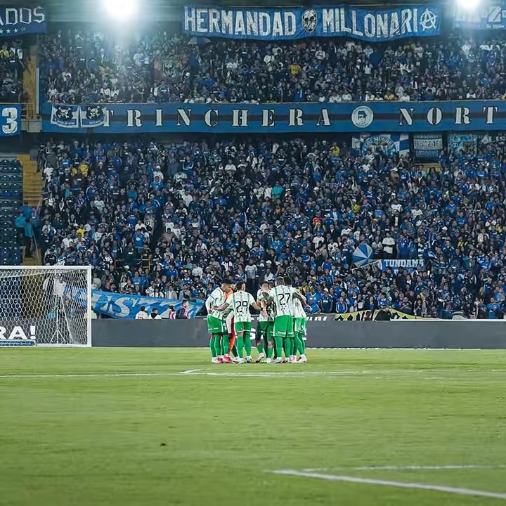 𝒯𝒽𝑜𝓂𝒶𝓈 𝔅 ♛