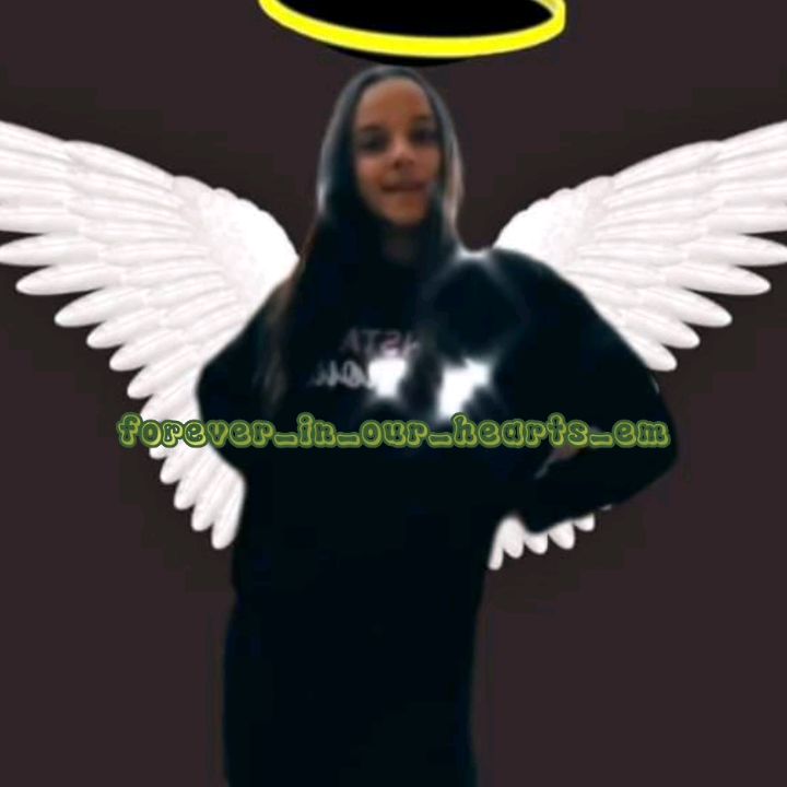 we love you Em 🕊️💚