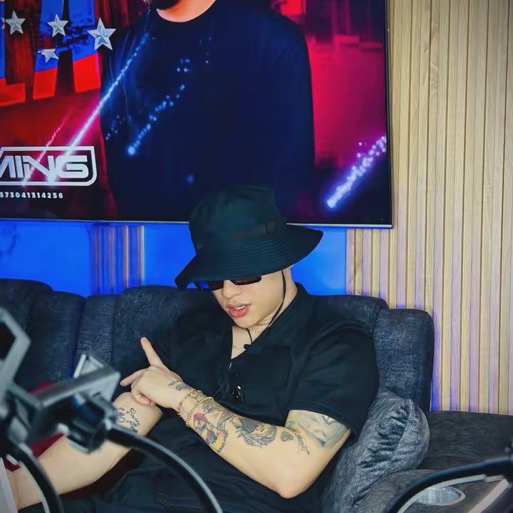 𝔈𝔩𝔫𝔦ñ𝔬𝔯𝔬𝔧𝔞𝔰2🧡