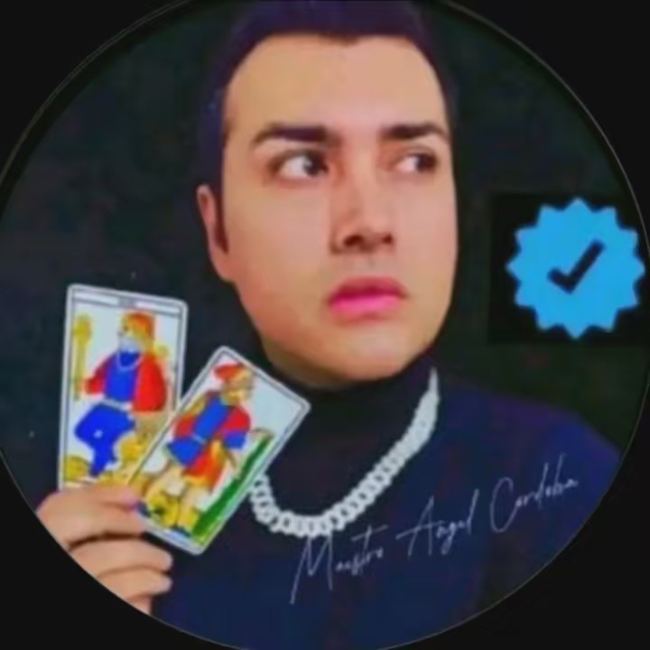 OFICIAL ESENCIA PARANOMAL