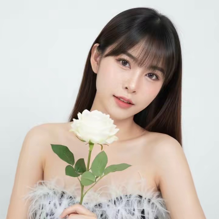 เจนนี่ 🌼💶🇹🇭🖤