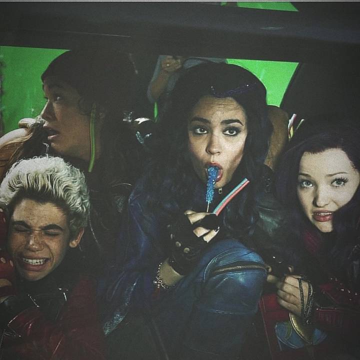 𝐝𝐞𝐬𝐜𝐞𝐧𝐝𝐚𝐧𝐭𝐬🩷