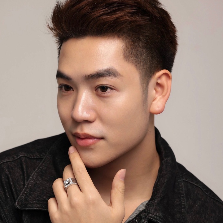 Khương Minh - Hoạ Sĩ Lông Mày