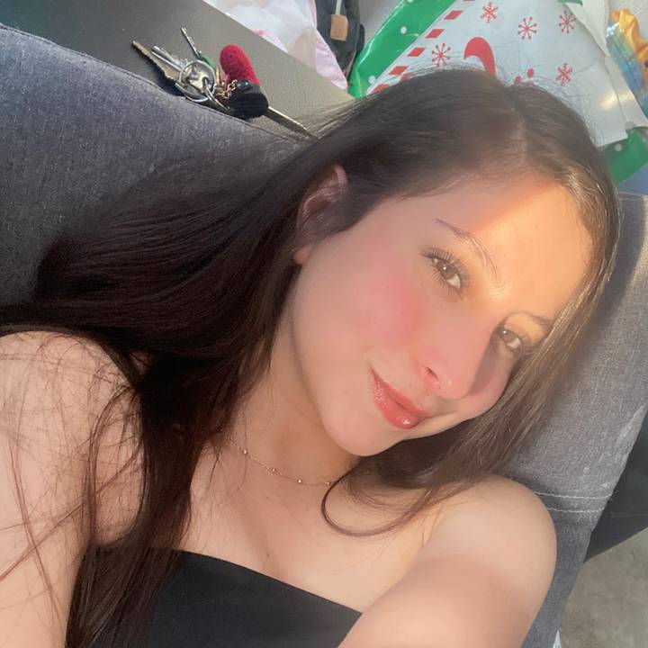 Karla Navarro Cazare