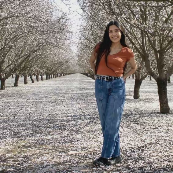 Yaya Muñoz 📚🎭