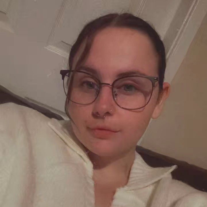 Elle’s library 📚💕