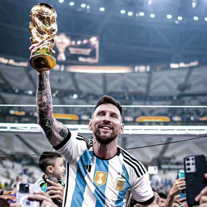 𝑹𝒂𝒇𝒏𝒆𝒌