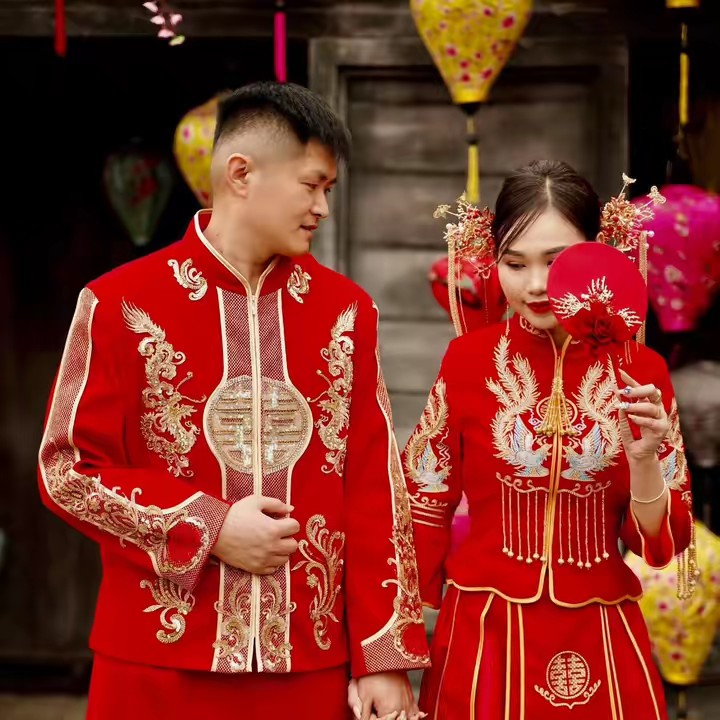 Vợ chồng Việt - Trung