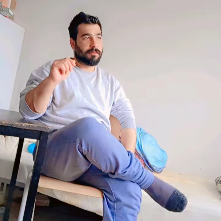 اذا غنى القمر