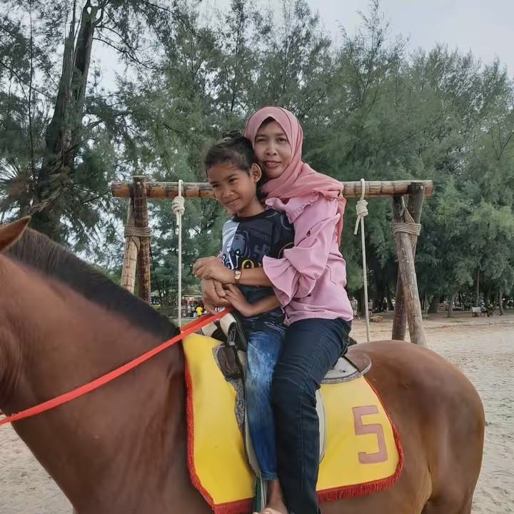 พี่ย๊ะ แม่ค้าใจดี