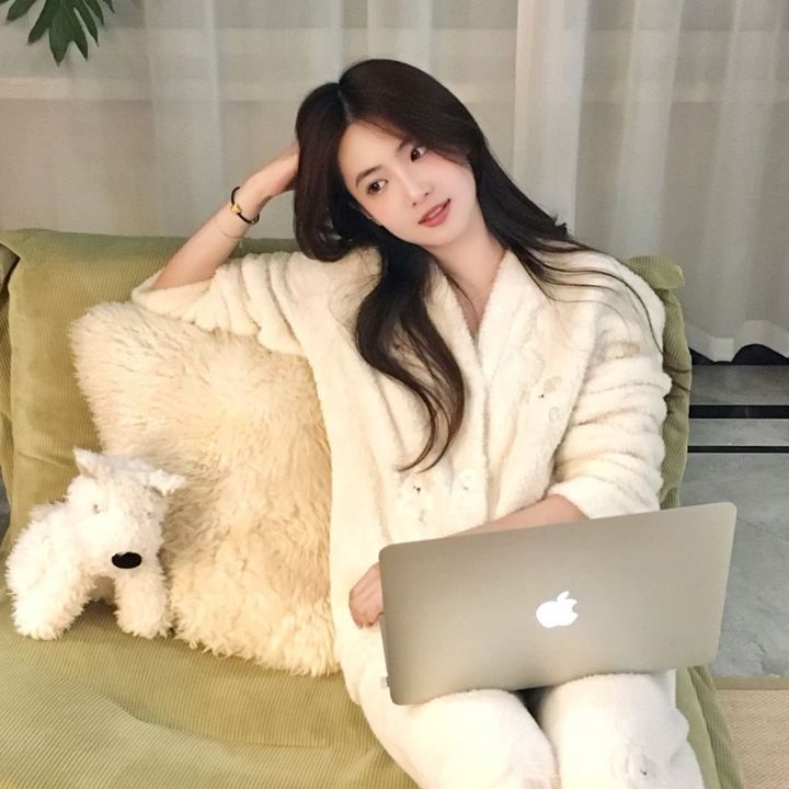 ➻❥ᴍ❍ղᶜᵘᵗᵉ❦