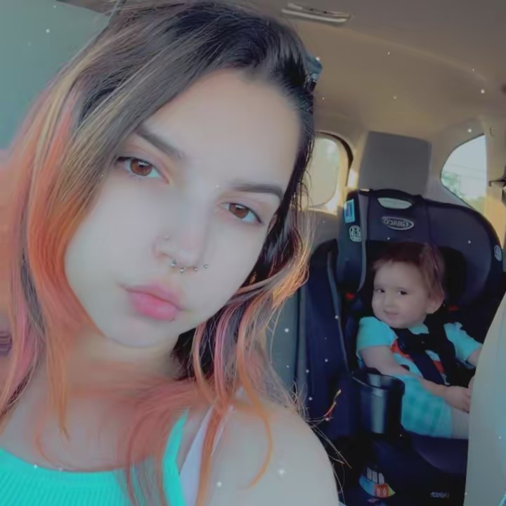 Julia.Michelle.Vélez