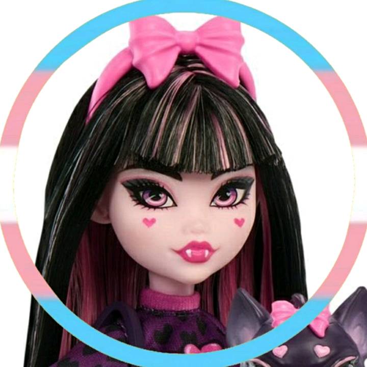 ☆*•.°Marina Lua°.•*☆