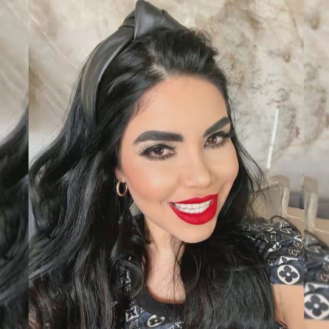 chismesitos de Sol Leon