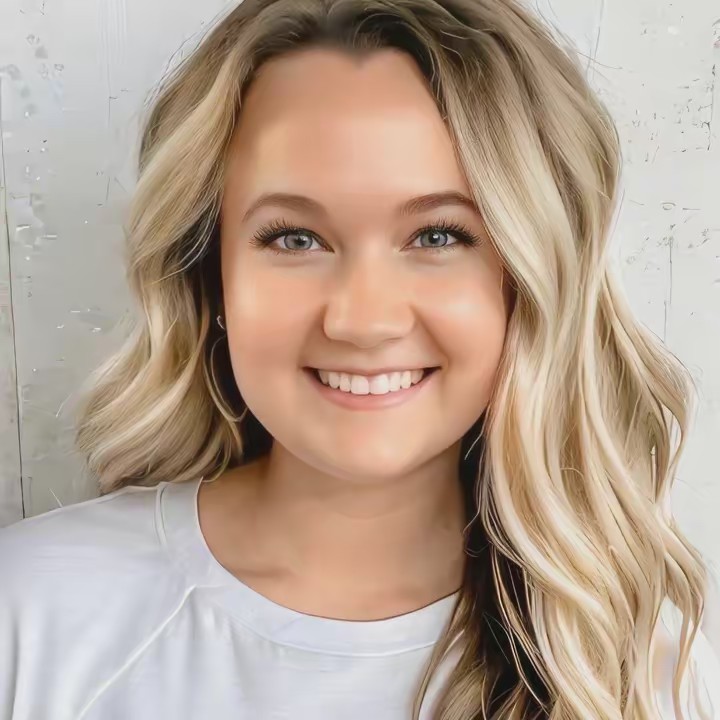 Cassie | thedesertdoughco