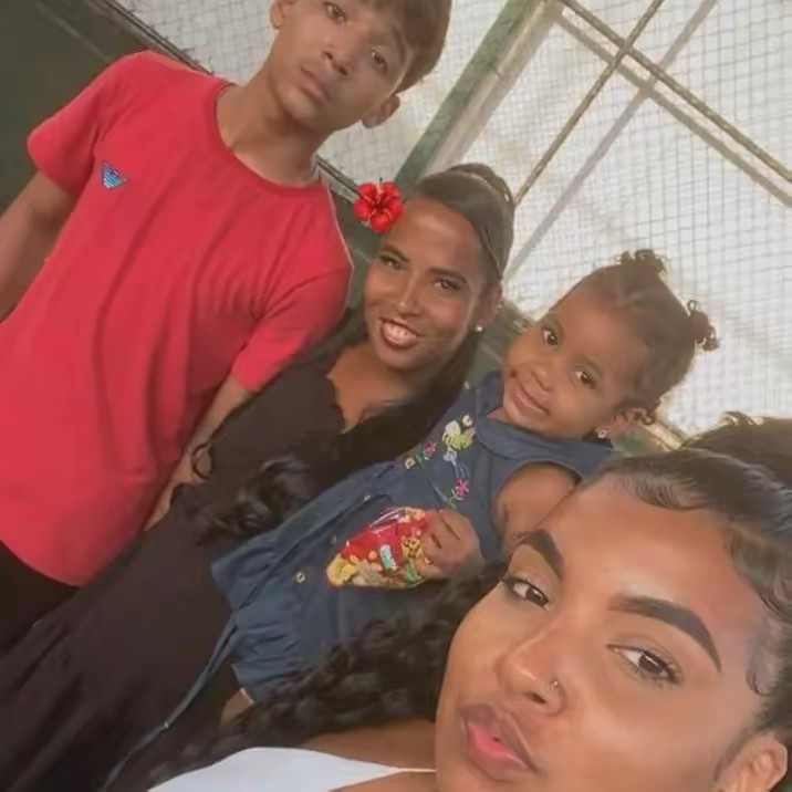 Letícia Santana Lopes