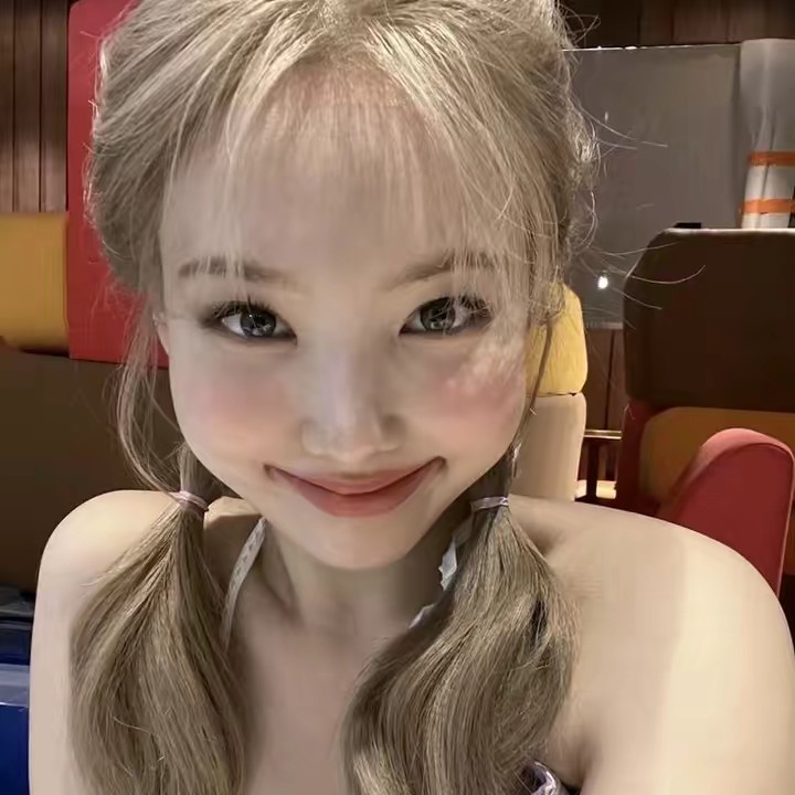 🐰el piojo de Nayeon🐰