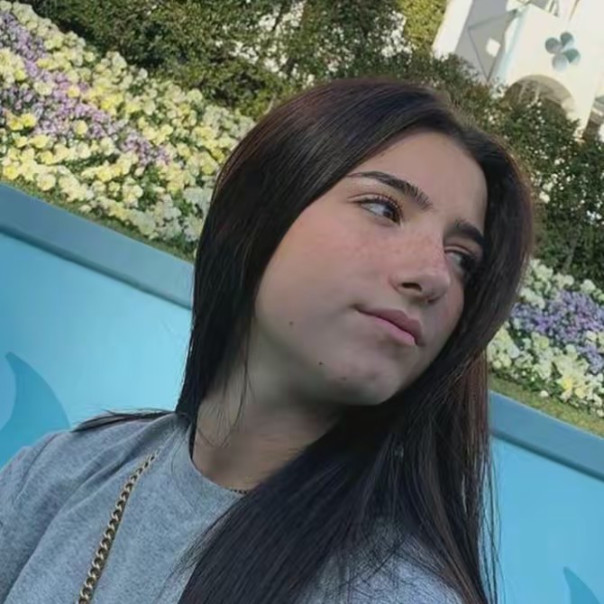 ₊˚ ୨ ♡ ୧ ˚₊ Mi 💭