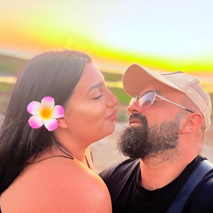 𝐄𝐒𝐌𝐄𝐑𝐀𝐋𝐃𝐀