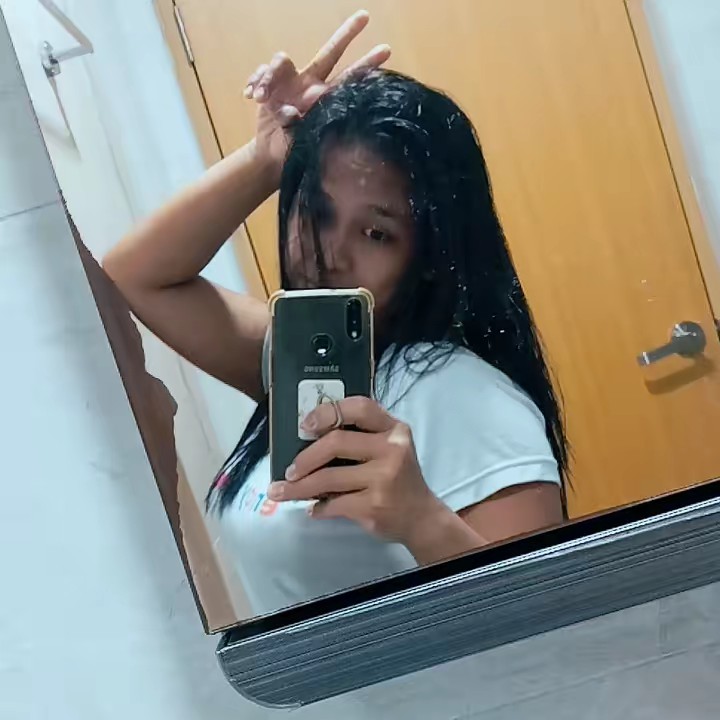 Adella_Riyanti"09🇮🇩💞🇸🇬