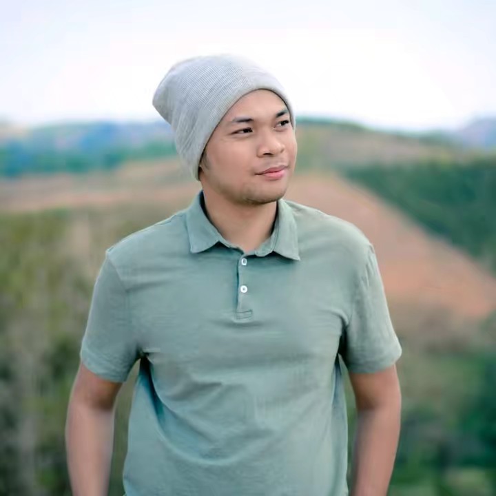 โอม หน้าเดียว