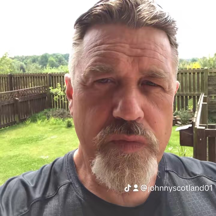 Johnny bravo 🏴󠁧󠁢󠁳󠁣󠁴󠁿