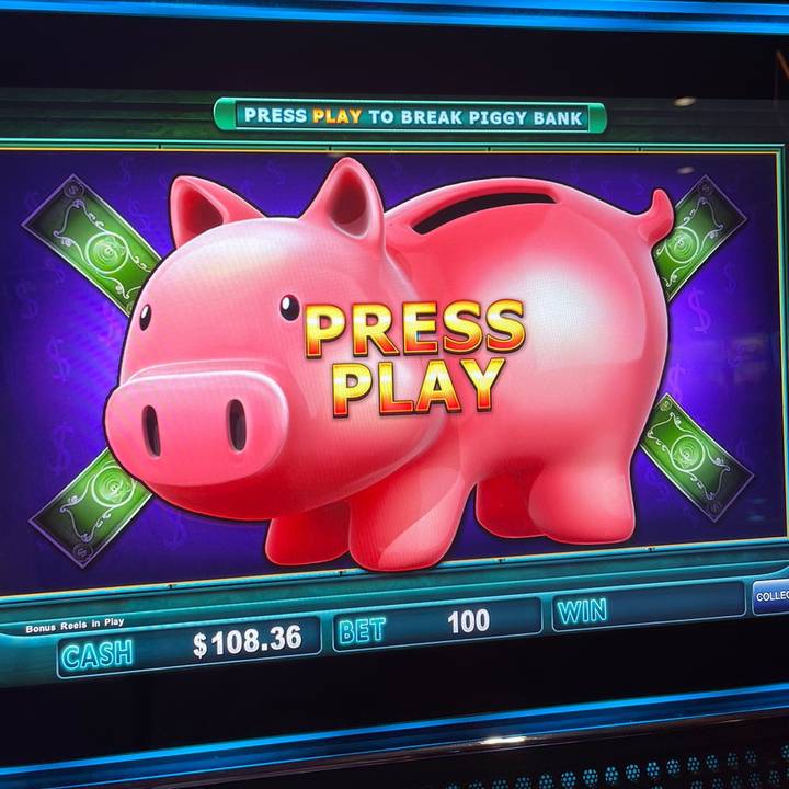 Team Lucky Slots ✨