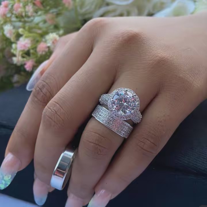 Writwatch/wedding ring store