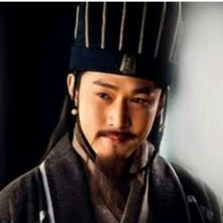 มังกรหลับ  (ขงเบ้ง )