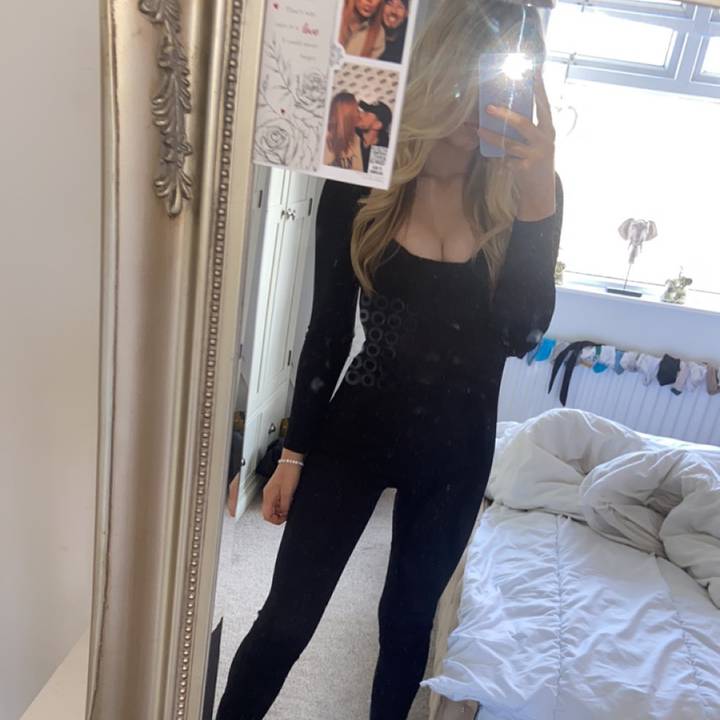 🍒ꨄ𝐌𝐈𝐋𝐄𝐈𝐆𝐇 𝐗