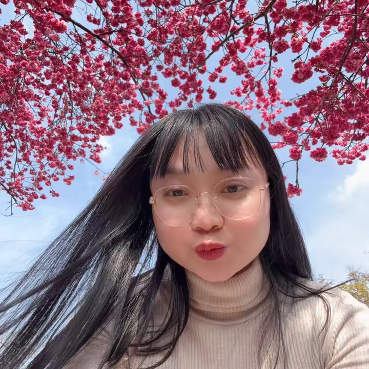 Vi Lộ dance food & travelholic