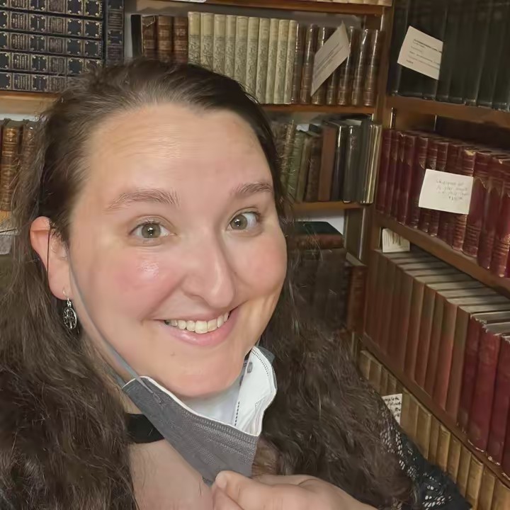 Jen Mc 📚💗💜💙