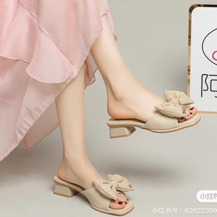 Women's shoes counter